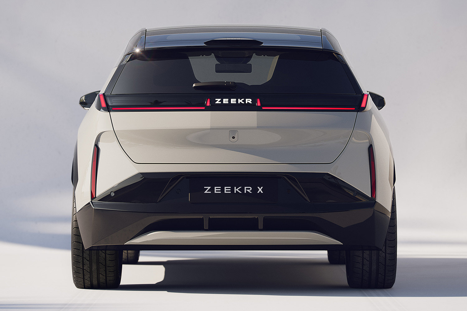 極氪第三款車官圖發布，正式命名ZEEKR X